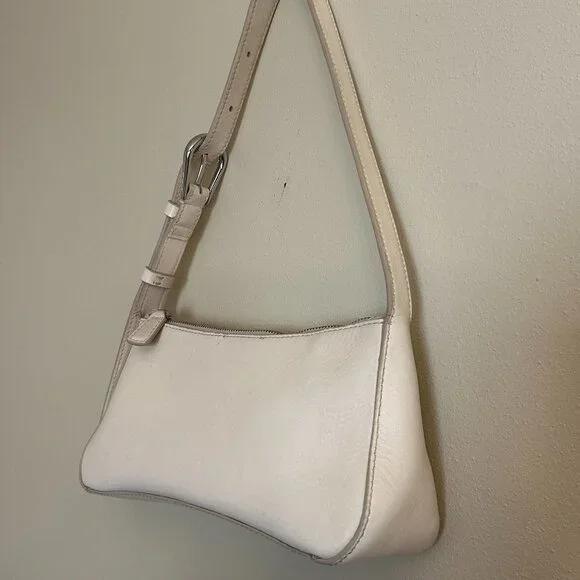Madewell The Sculptural-Buckle Shoulder Bag Ecru Color - Picture 5 of 16